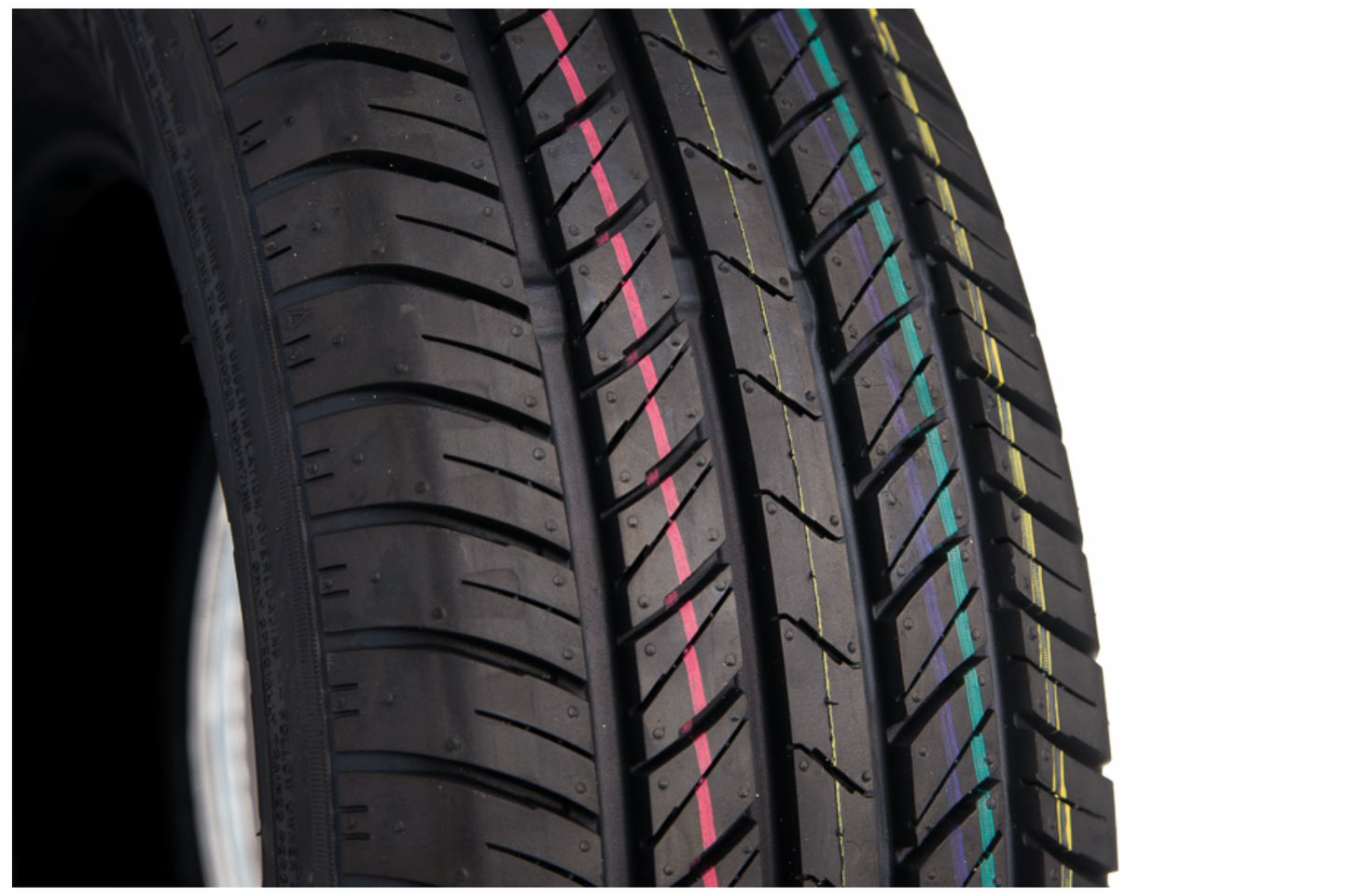 Nankang N 605 TourSport 215/75R15